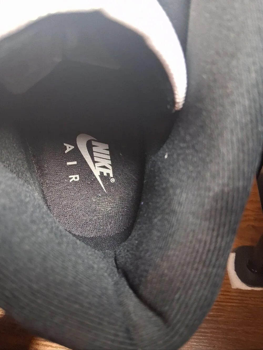 Jordan 11 Retro Legend Blue (2024)